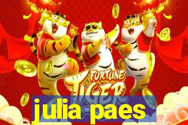 julia paes